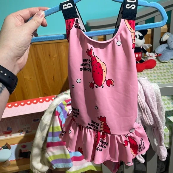 Beach Suit - Picture 1 of 1